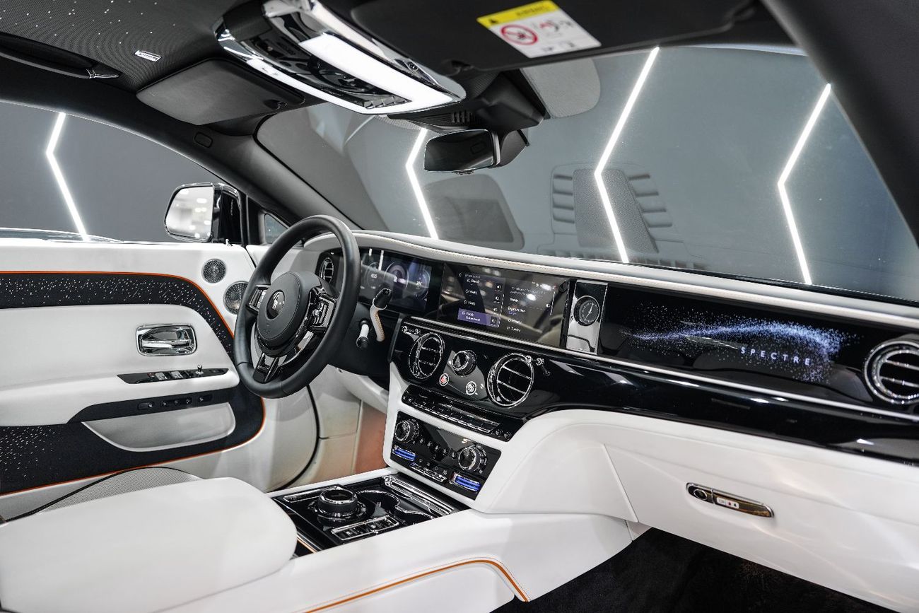 رولز رويس سبيكتر Coupe Bespoke Audio, Starlight Doors, Illuminated Fascia, Dealer Warr + Serv!!