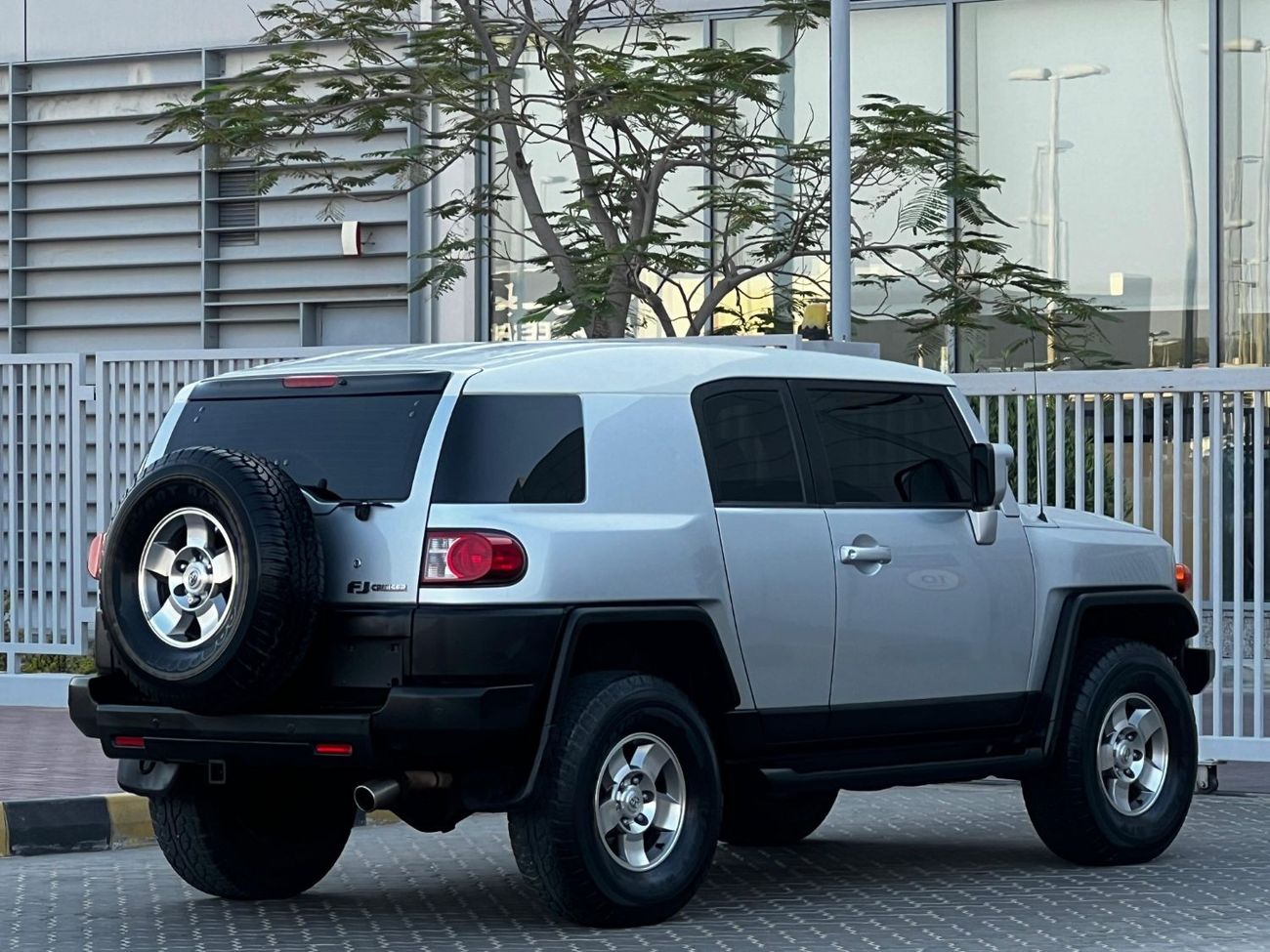 تويوتا إف جي كروزر TOYOTA FJ 2008 GCC GOOD CONDITION INSIDE OUT SIDE