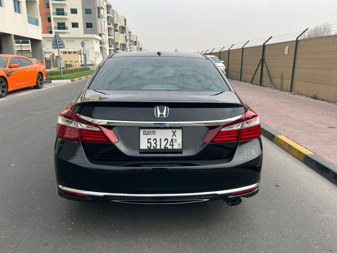 هوندا أكورد 2017 HONDA ACCORD 2.4L V4 - SUNROOF - ELECTRIC & LEATHER SEATS - PUSH START