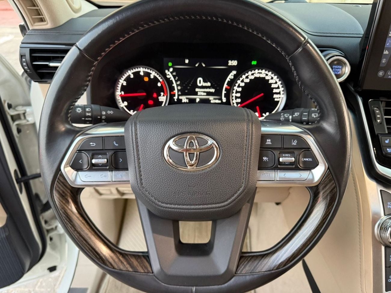 Toyota Land Cruiser VXR
