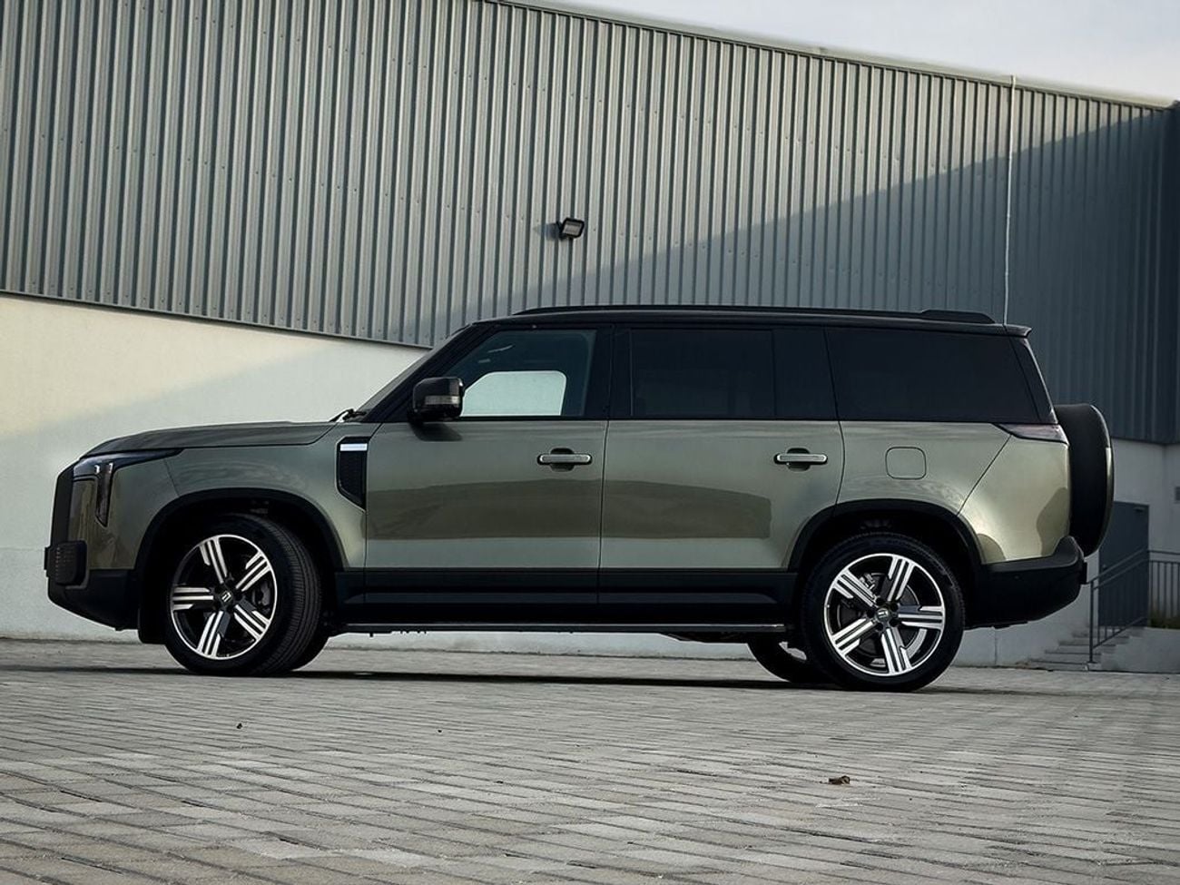 ROX 01 1.5L PHEV TURBO in RIGHT HAND DRIVE