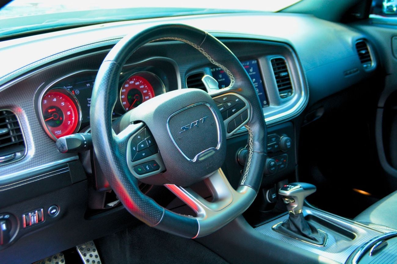 Dodge Charger SRT Hellcat 6.2L (717 HP)THE BEST IN THE MARKET/2022/TOP CLEAN