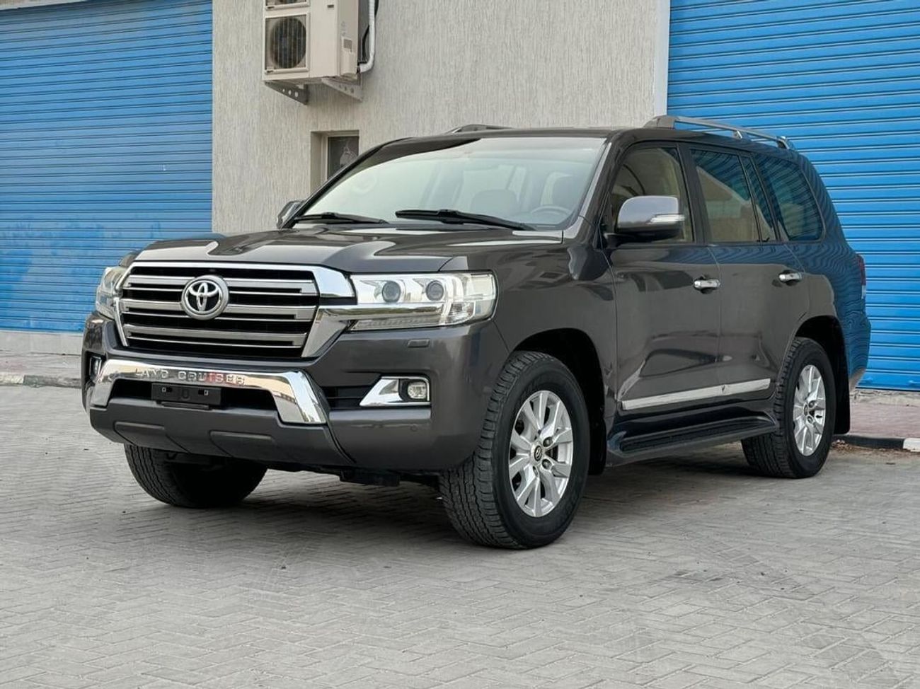 Toyota Land Cruiser تويوتا لاندكروزر GXR V8  خليجي 2016