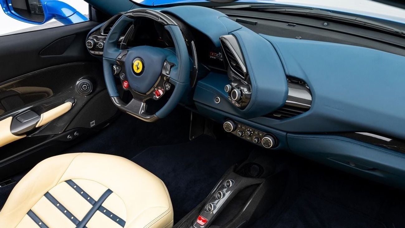 فيراري 488 سبايدر - 2017 - Japanese Specs