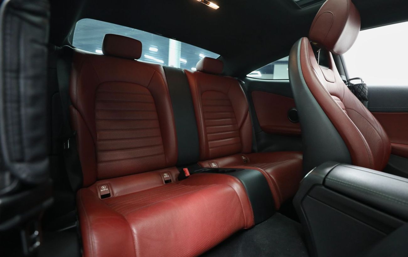 مرسيدس بنز C 300 كوبيه GCC | C300 Coupe | 1950 AED Monthly | Free Insurance + Registration | 2 Years Warranty | Ref#F638630