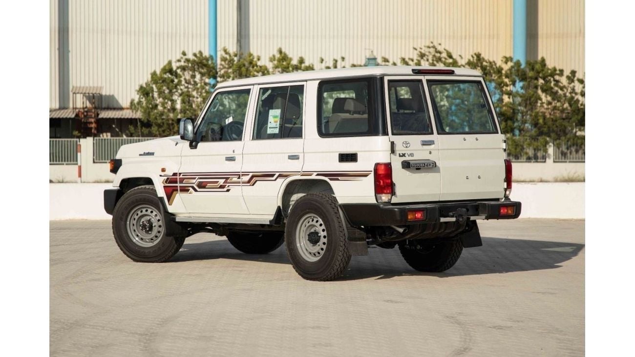Toyota Land Cruiser 70 2024 Toyota LC76 4.5 HT 5ST 5DR D MT - White inside Oak | Export Only