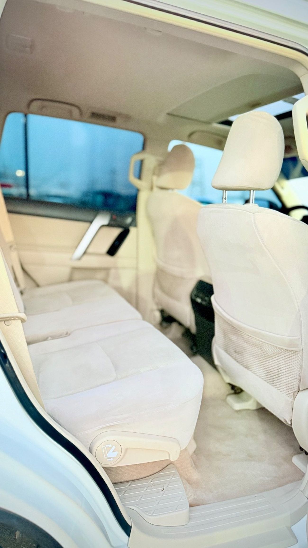 تويوتا برادو GXR 2018 V6 Full option Sunroof, Coolbox , Electric seats top of The Range