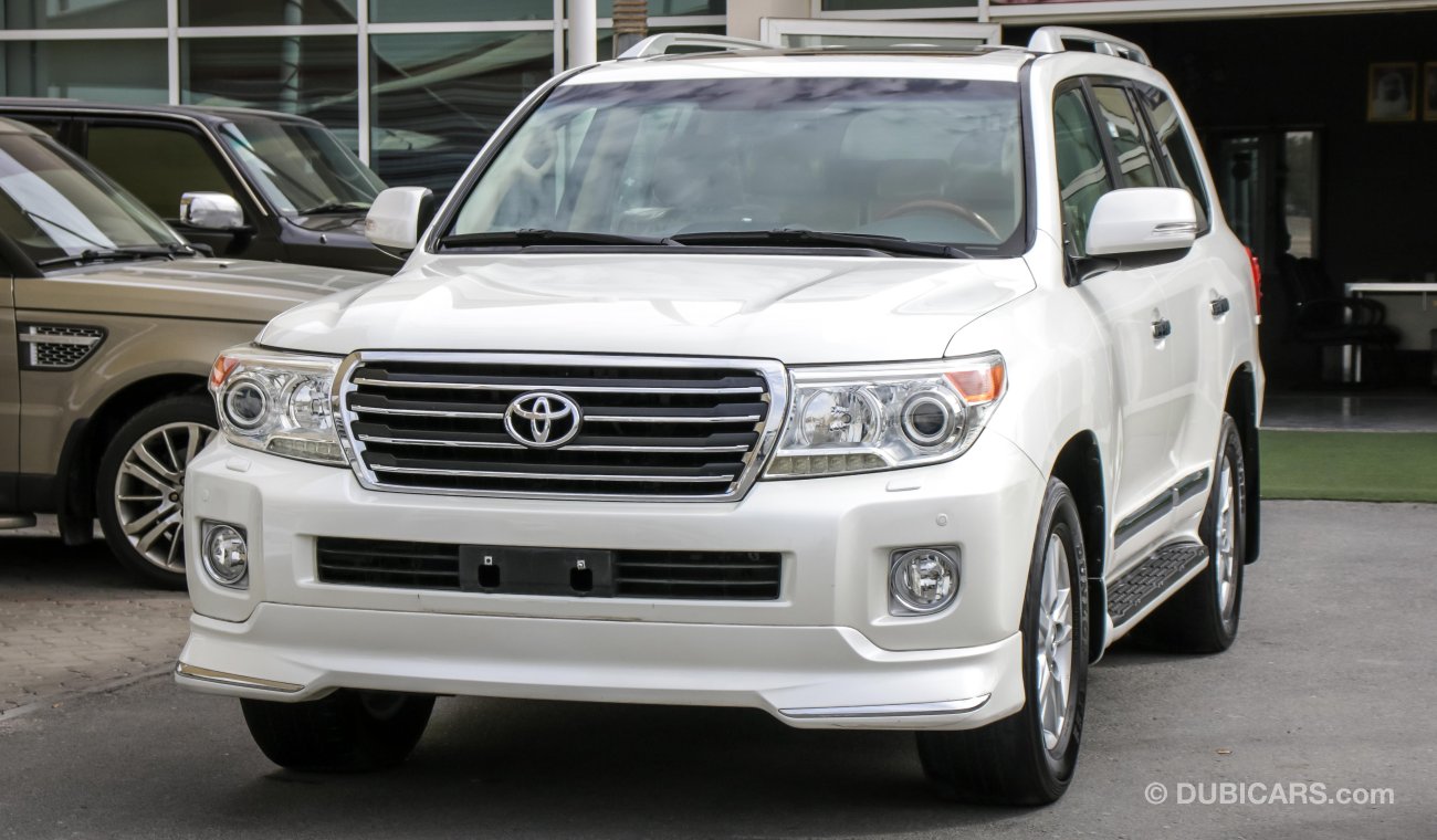 Toyota Land Cruiser GXR V8