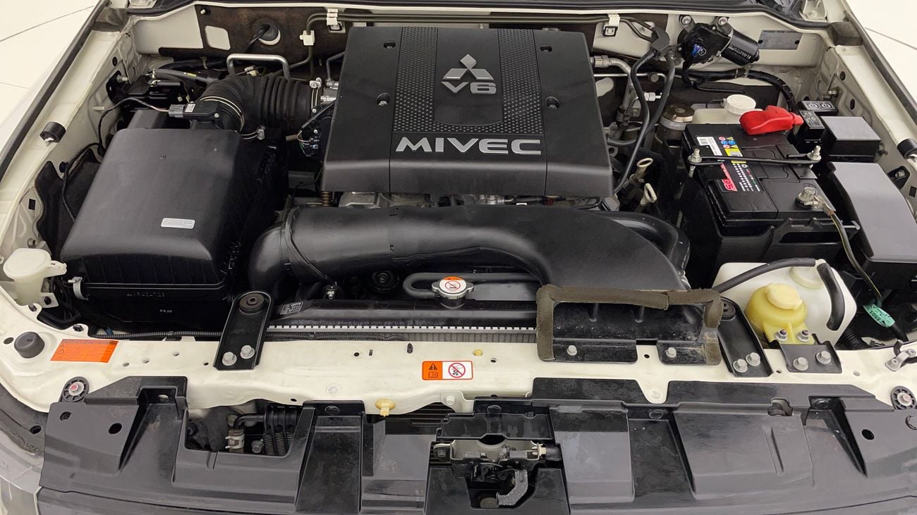 Mitsubishi Pajero SIGNATURE EDITION 3.8 | Zero Down Payment | Home Test Drive