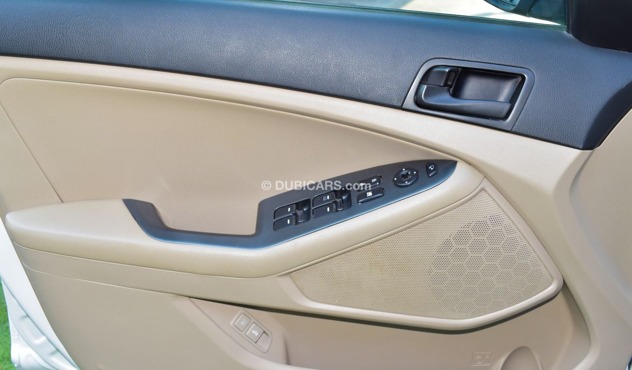 كيا أوبتيما خليجي 2014 لون ابيض داخل بيج رقم 2 رنجات ومثبت سرعه تحكم رنجات حساسات  بحاله ممتازة