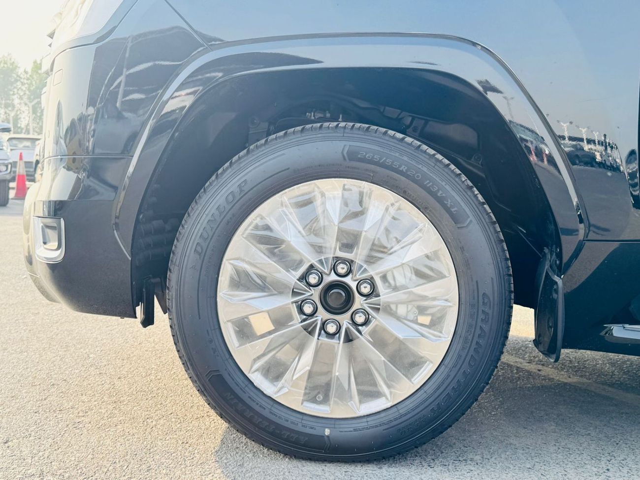 Toyota Land Cruiser LC300 VXR 3.5L TWIN TURBO F/O A/T BLACK INSIDE RED 2025