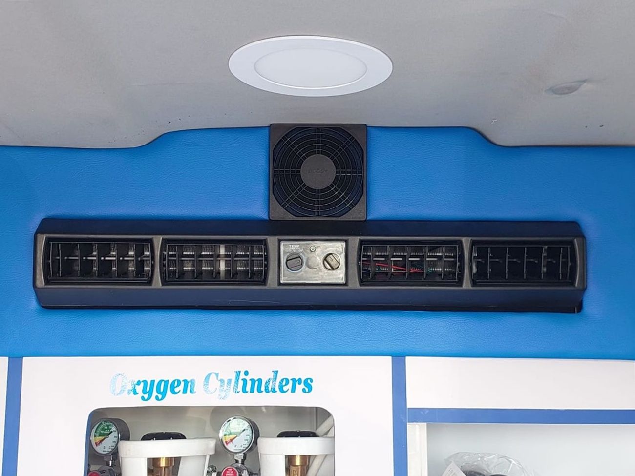 Toyota Hiace TOYOTA HIACE VAN AMBULANCE RHD 2019 MODEL 2.8 L DIESEL AUTOMATIC(PM03504)