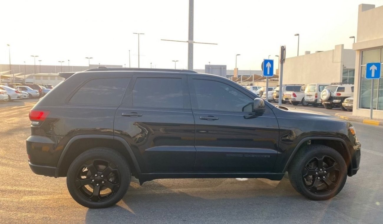 Jeep Grand Cherokee Laredo