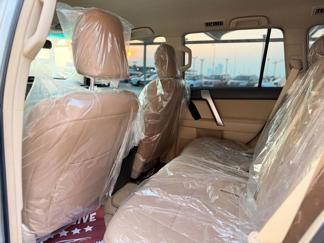 تويوتا برادو GXR 2.7L (164 HP) 4WD (7 Seater)