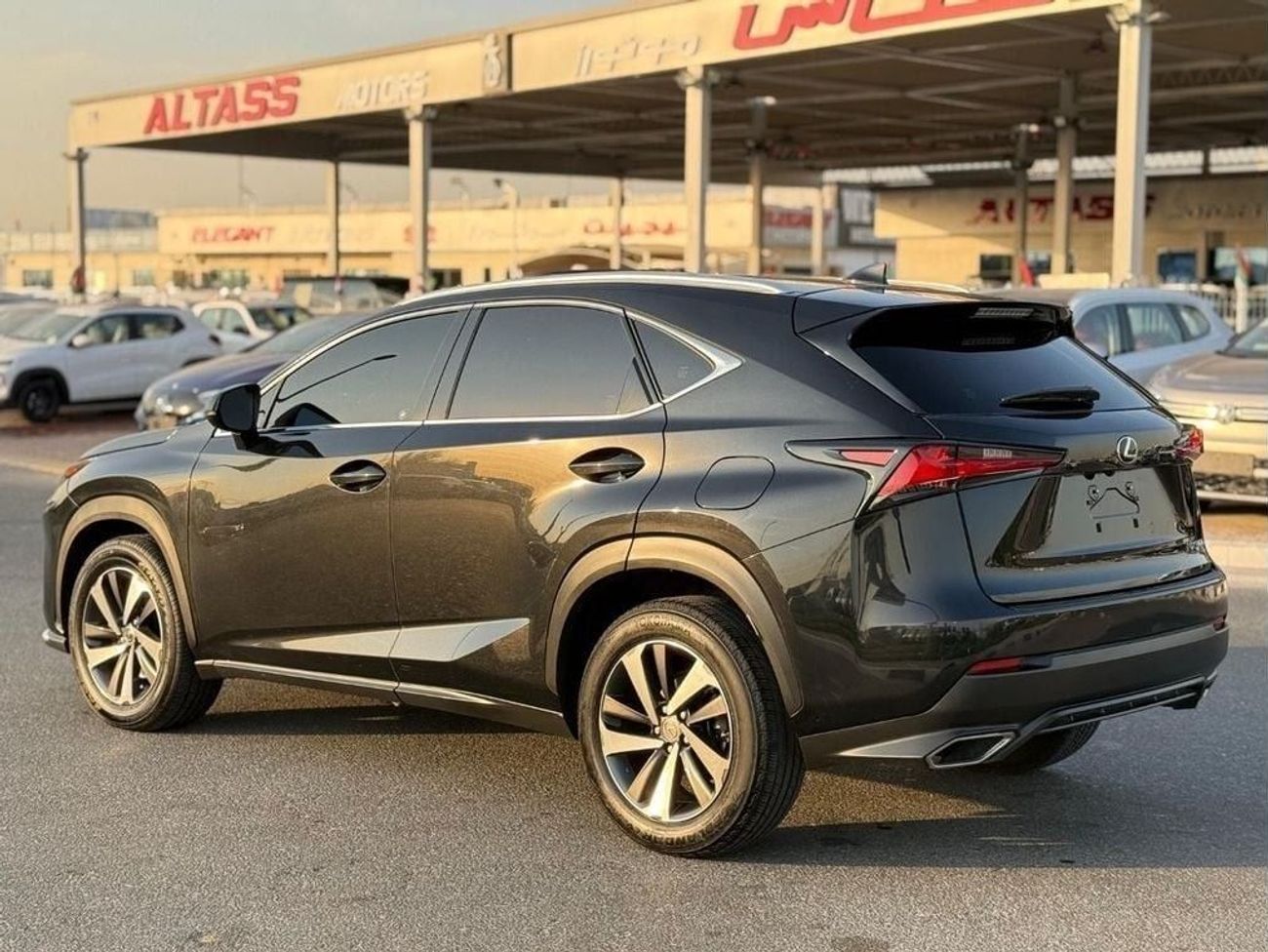 Lexus NX300 LEXUS NX300 Platinum