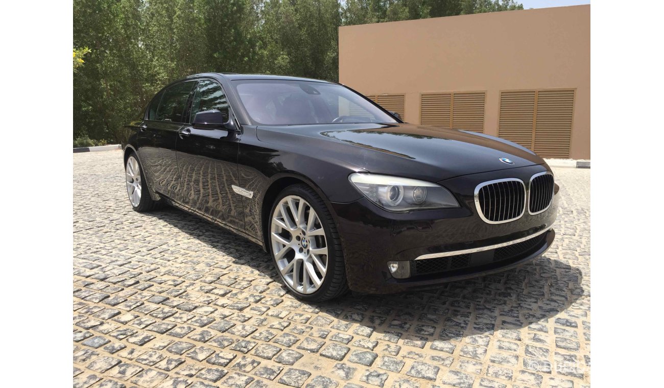 BMW 750Li INDIVIDUAL 2011 MODEL GCC FULL OPTION