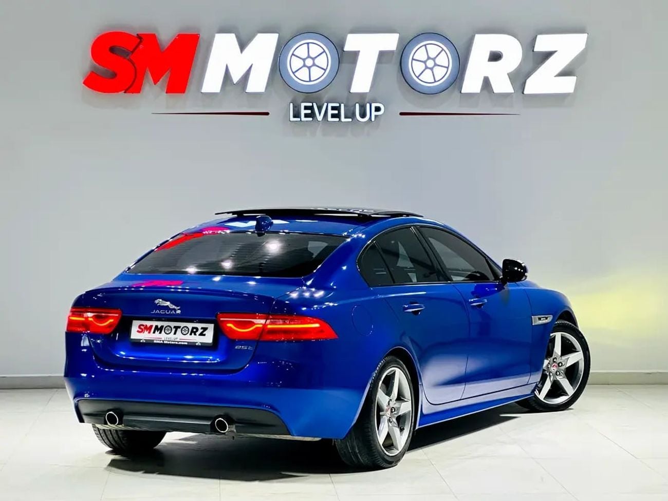 Jaguar XE R-SPORT