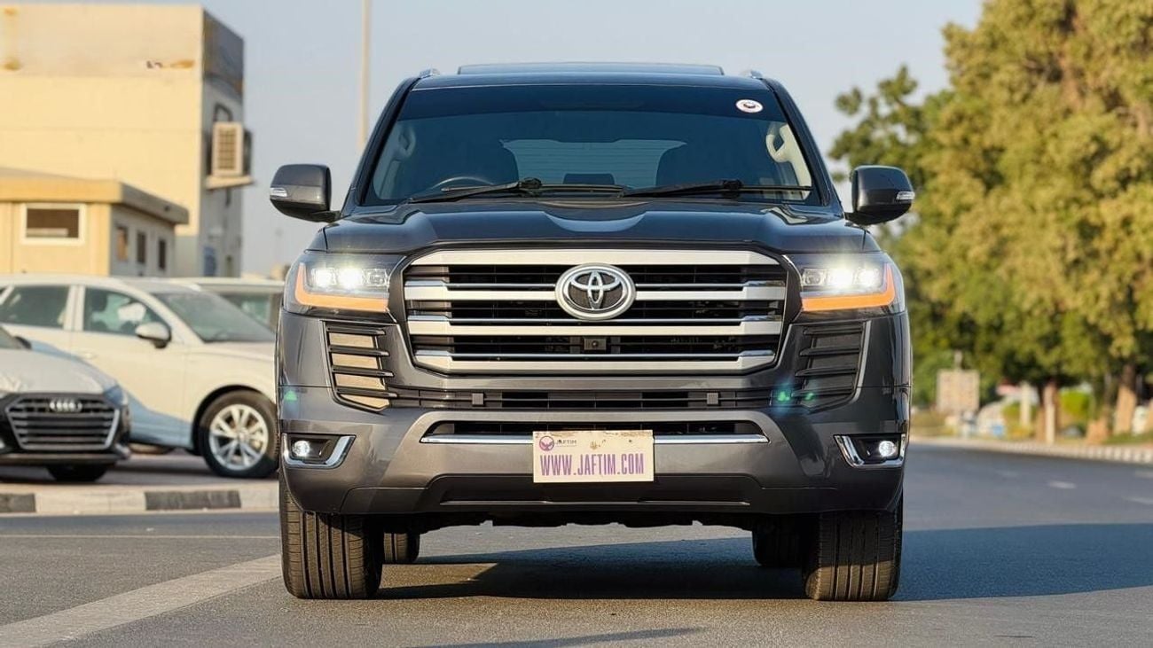 Toyota Land Cruiser MODIFIED TO LC300 MODEL | PUSH START | SUNROOF | AT | 4.5L | POWER SEATS