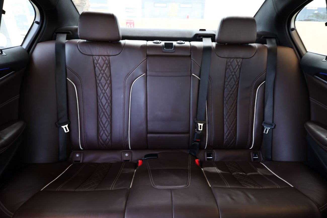 بي أم دبليو 530i M سبورت