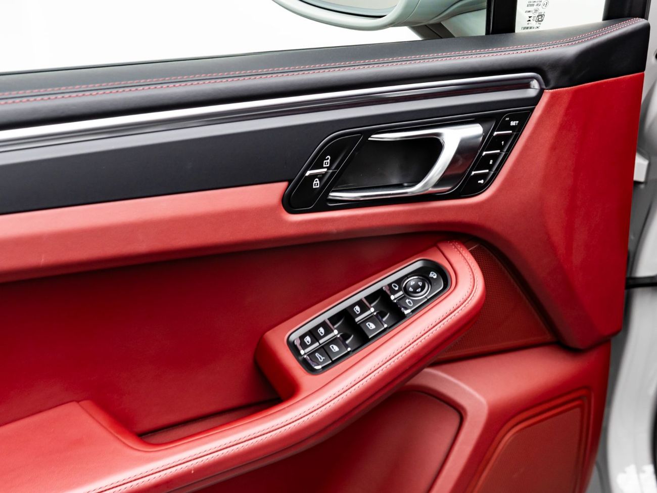 Porsche Macan Std 2.0L (252 HP) 2024 Porsche Macan, November 2026 Porsche Warranty, Full Service History, Low KMs,