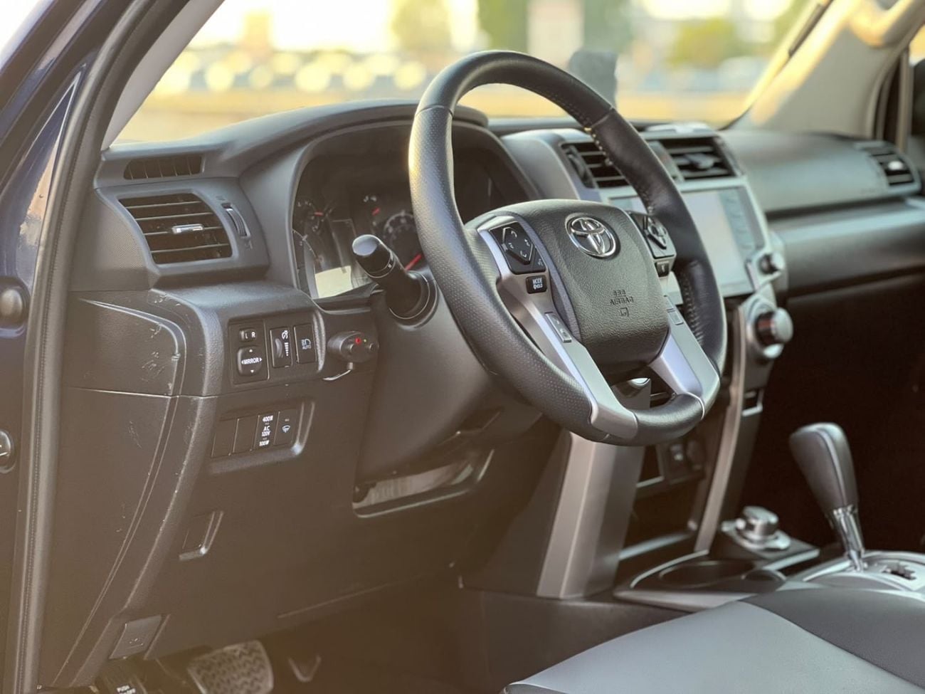 Toyota 4Runner 2024 Toyota 4Runner SR5 FullOption 4.0L  V6  - Sunroof  Rear Camera - Leather Seat  Fully Automatic