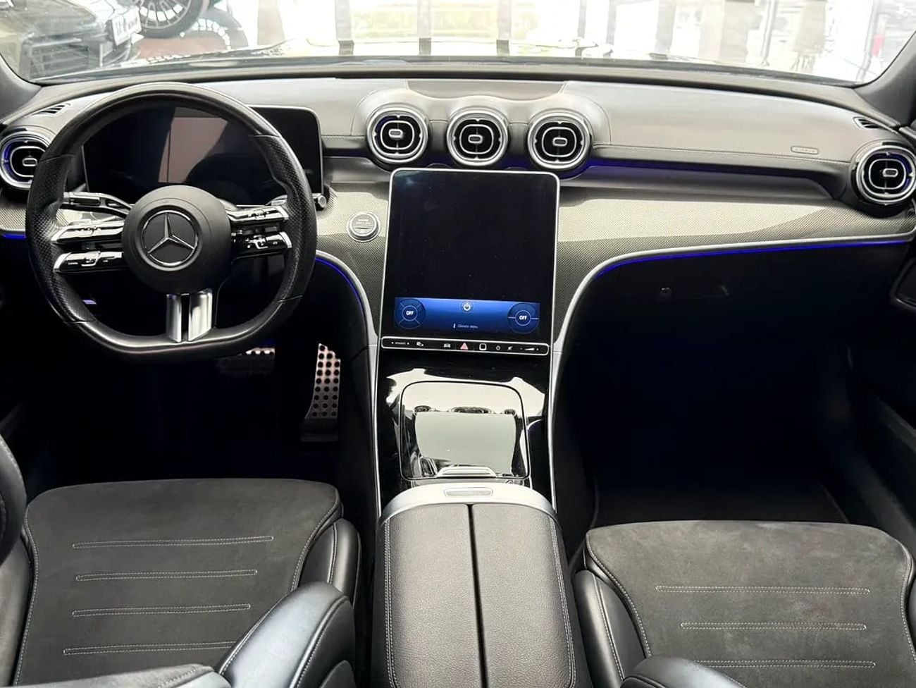 مرسيدس بنز C 200 C200 - European Specs - GCC Stock
