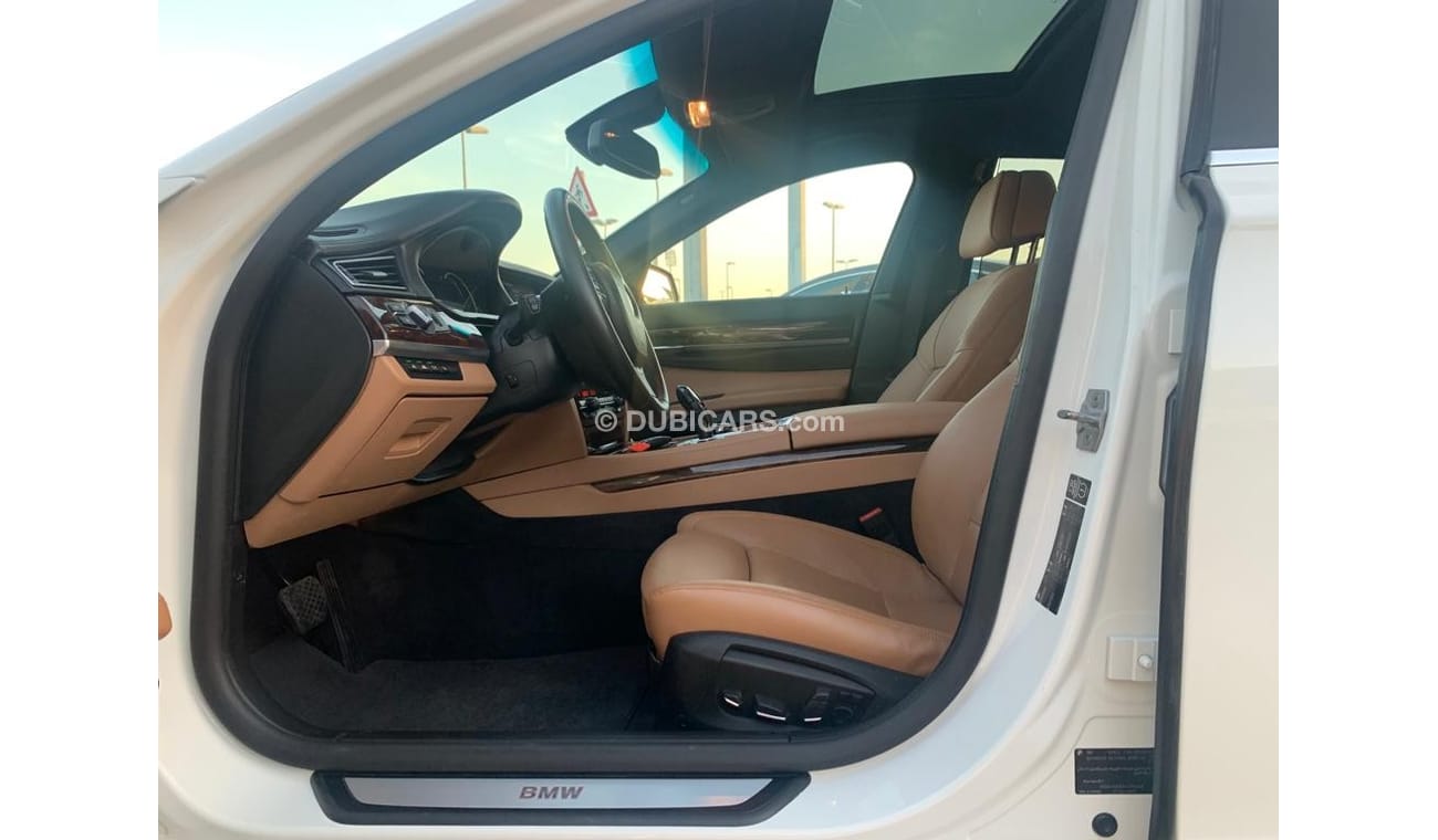 BMW 750Li Executive BMW 750- Li -Gcc_2015_Excellent_Condition _Full option