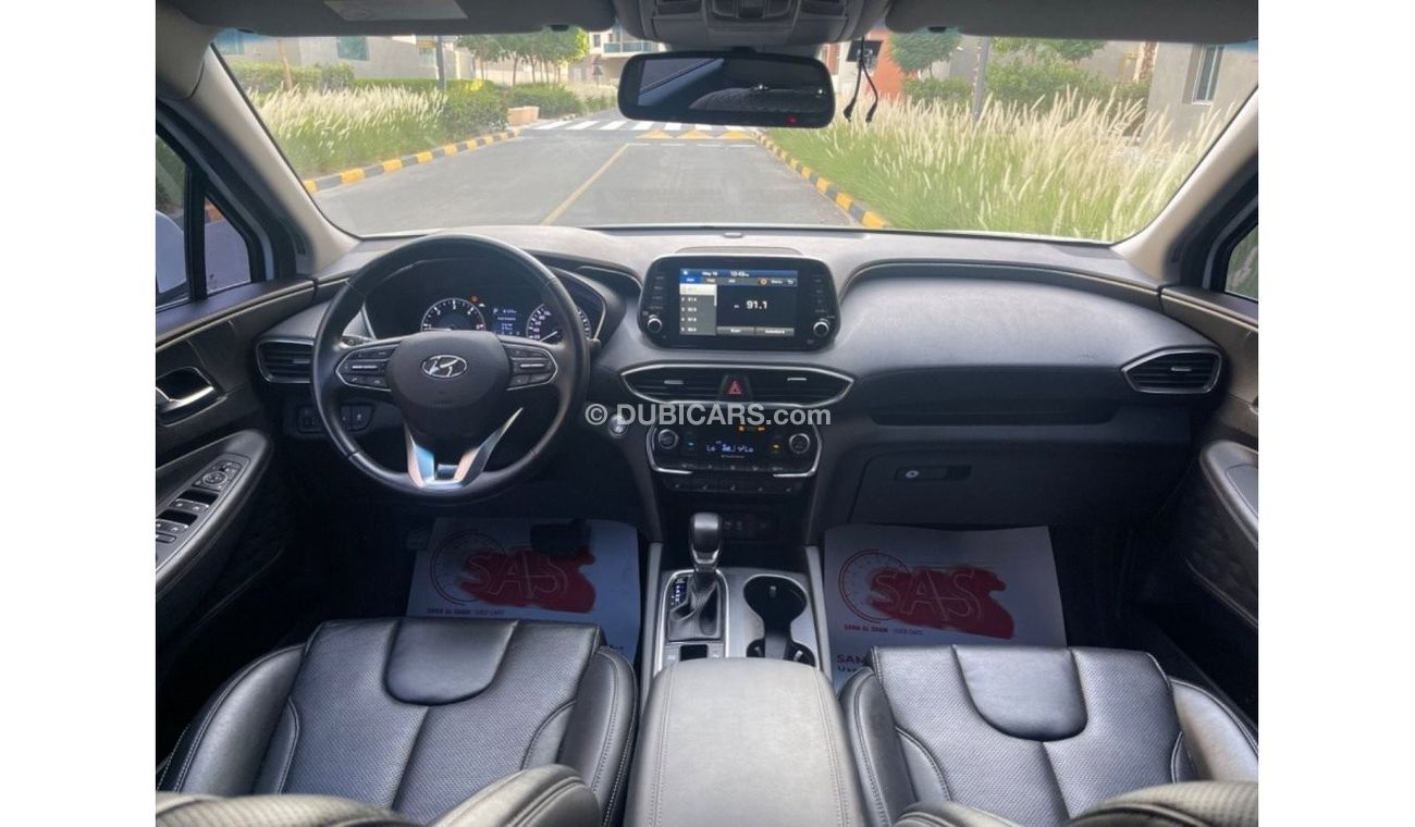 Hyundai Santa Fe Banking facilities without the need for a first payment