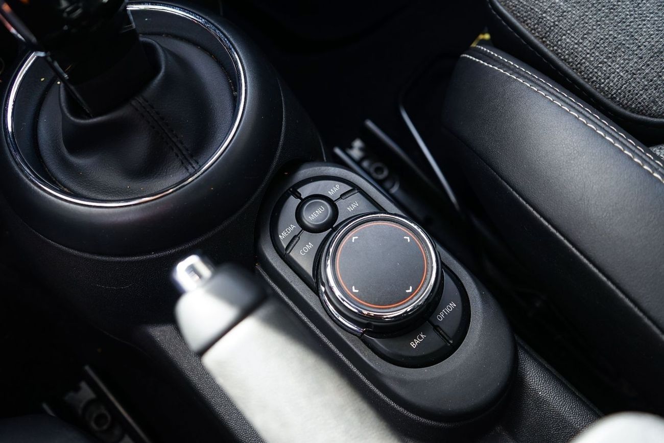 Mini Cooper Std 1.5L (4 Seater)