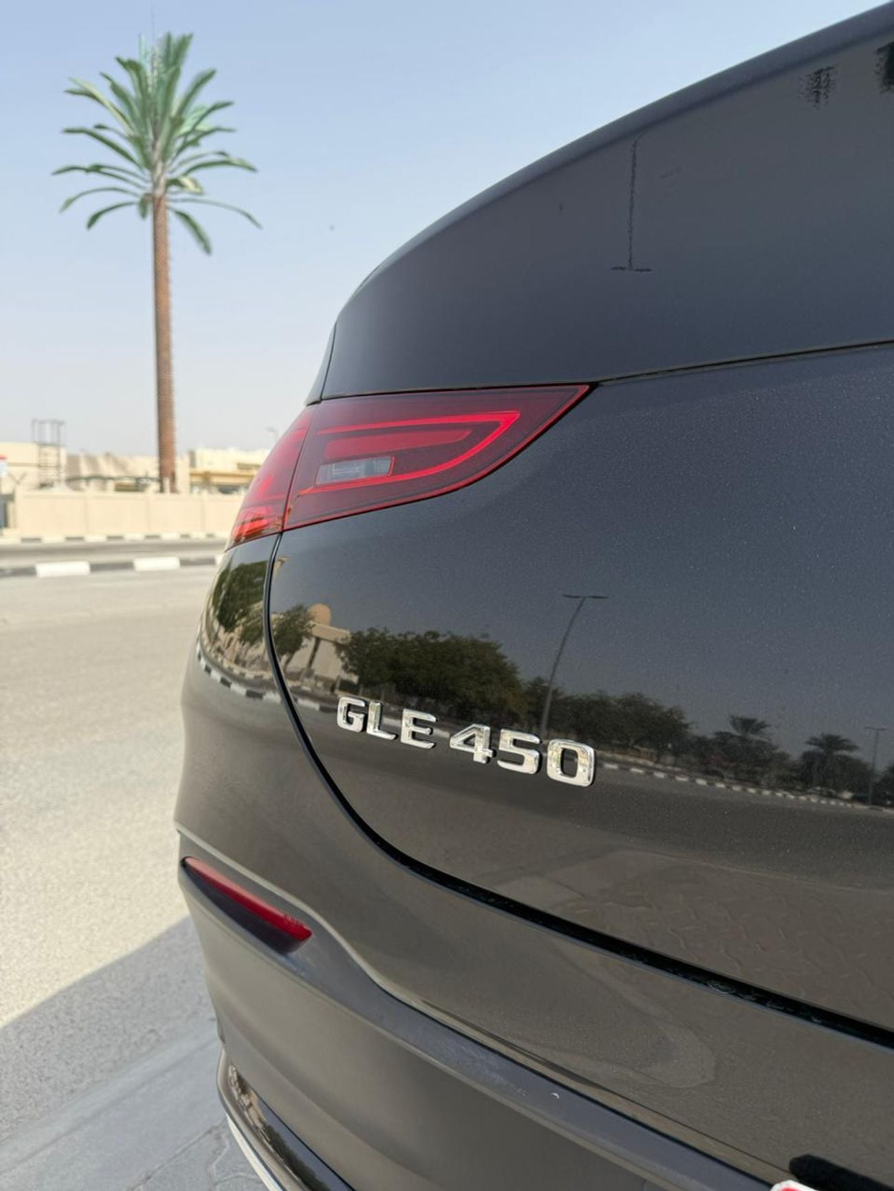مرسيدس بنز GLE 450 Mercedes-Benz GLE 450 Petro engine 2025 black colour RHD