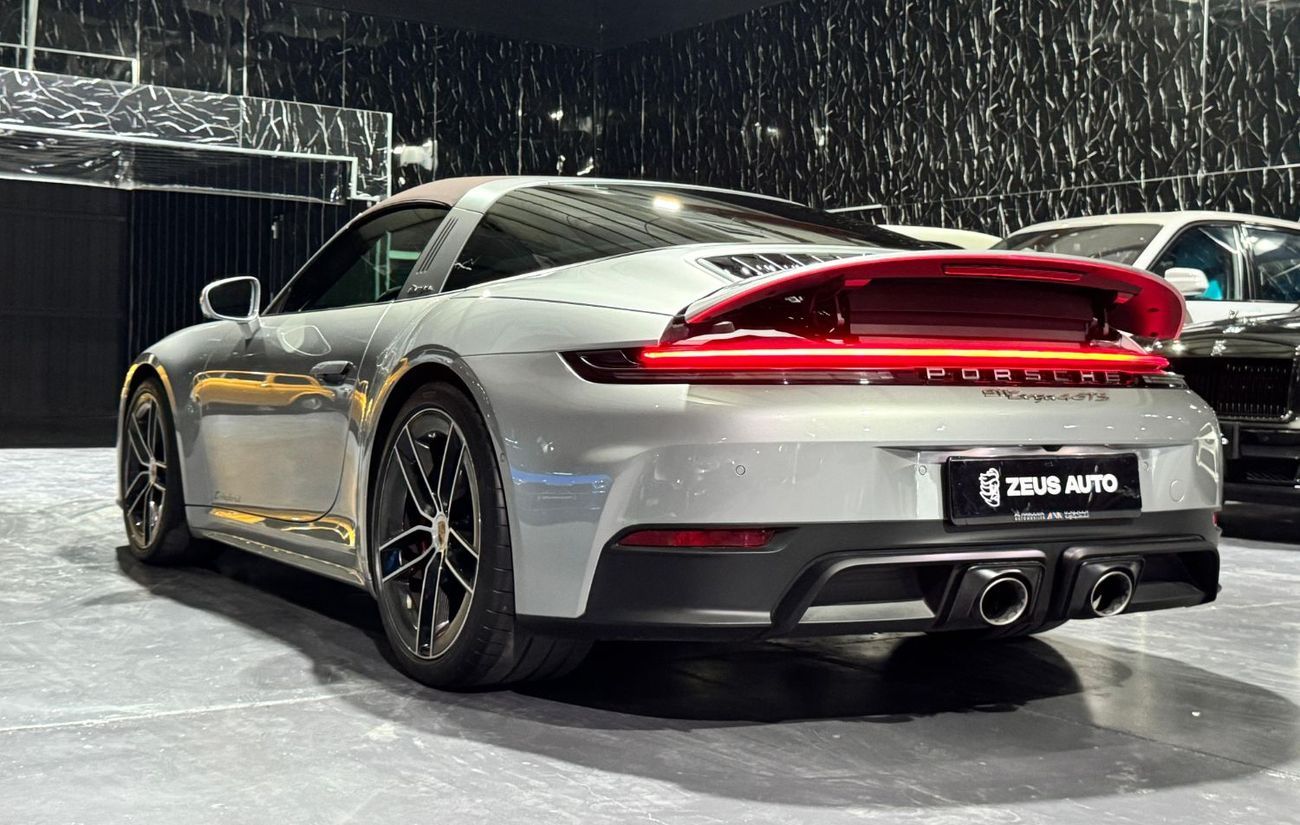 Porsche 911 Targa 4 GTS (541 HP) Convertible 2025 Porsche 911, 2027 Porsche Warranty, Sport Chrono Package, Very