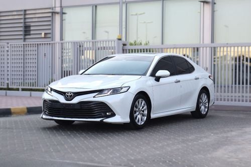 Toyota Camry SE 2.5L (181 HP)