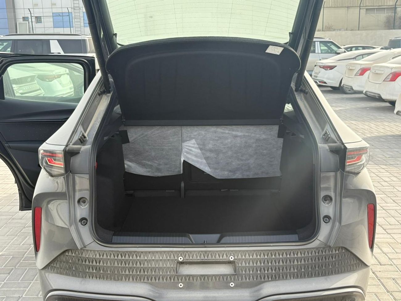 Volkswagen ID.Unyx ELECTRIC 5 SEATS FULL OPTION