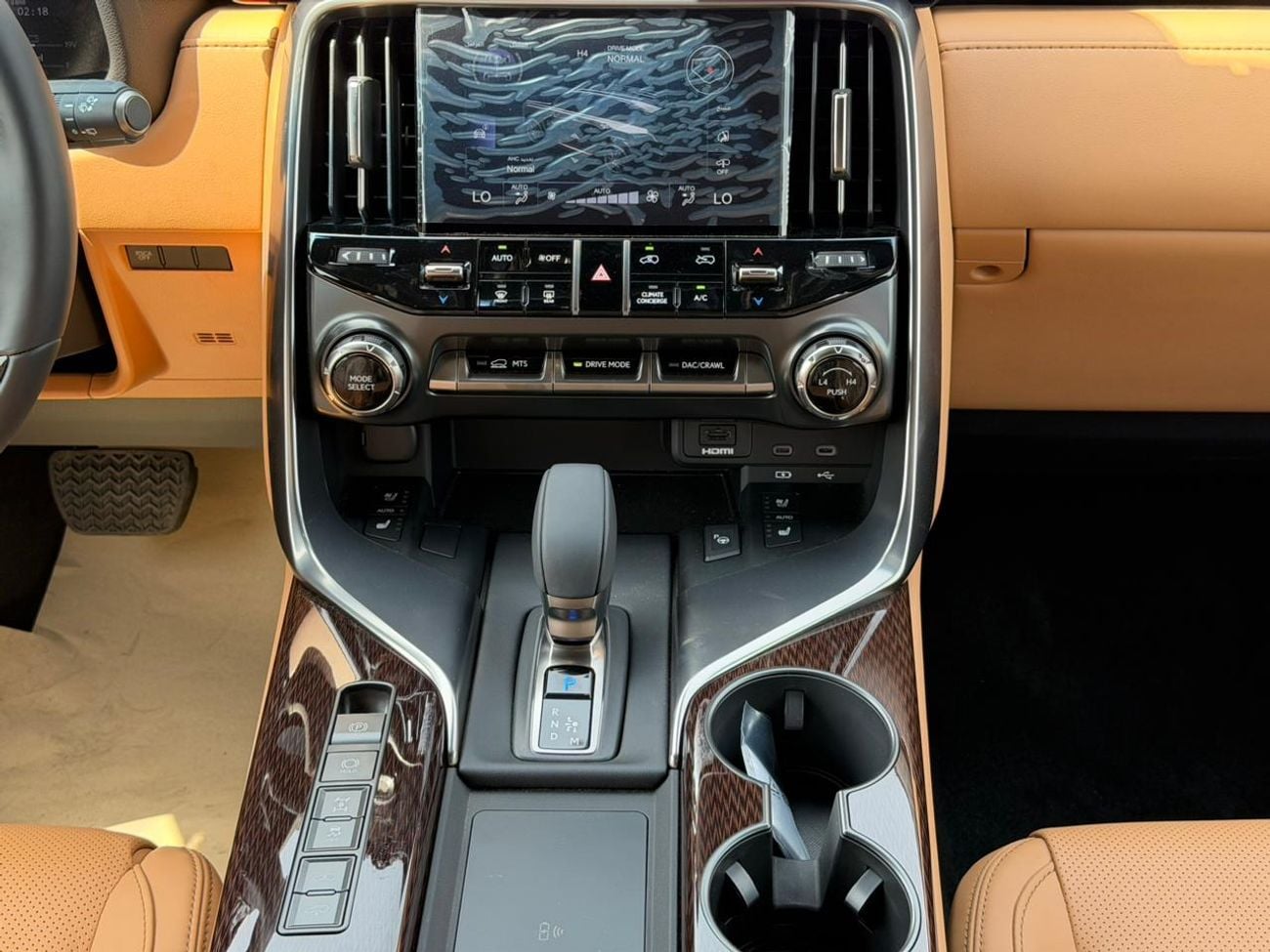 Lexus LX700h SIGNATURE 3.5L TT HEV 2026 Export Price @ 613,000 AED