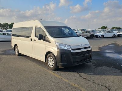 Toyota Hiace Commuter Highroof-3.5L-LHD-2WD-Side Glass-13 Seats- 4 Doors-Petrol-Automatic