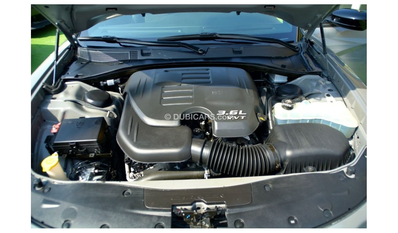 Dodge Charger SXT Plus The base engine is a 3.6-liter V6 with 292 horsepower and 352 Nm of torque. The engine is s