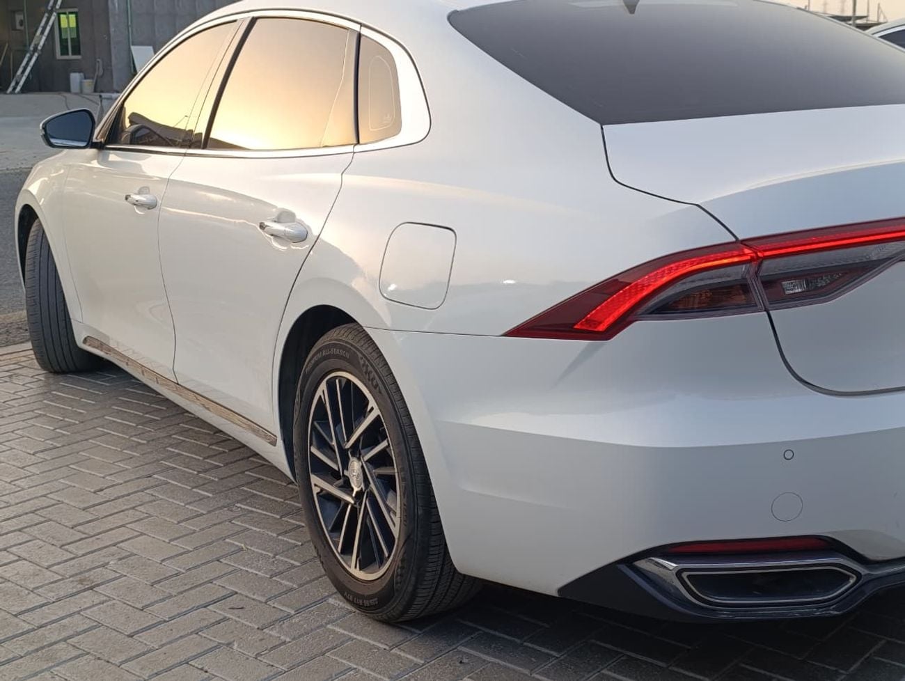 هيونداي جراندور STD (NON GCC)