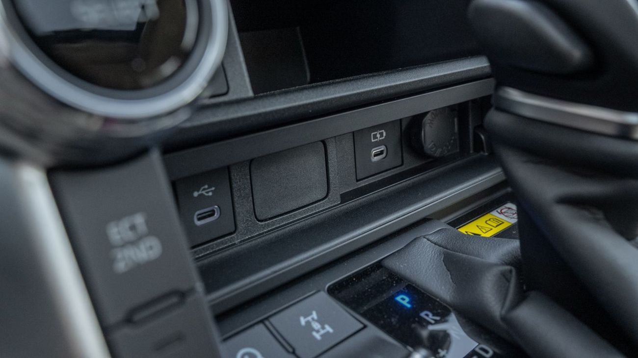 Toyota Land Cruiser TOYOTA LANDCRUISER 4.0 GXR MID -2025YM