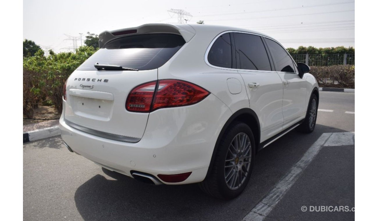 Porsche Cayenne S V8 - GCC - Immaculate Condition