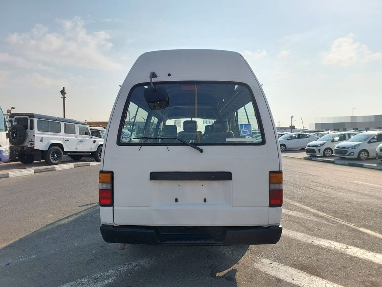 نيسان كارافان NISSAN CARAVAN VAN RHD 1999 MODEL 3.1 L DIESEL AUTOMATIC(PM07780)