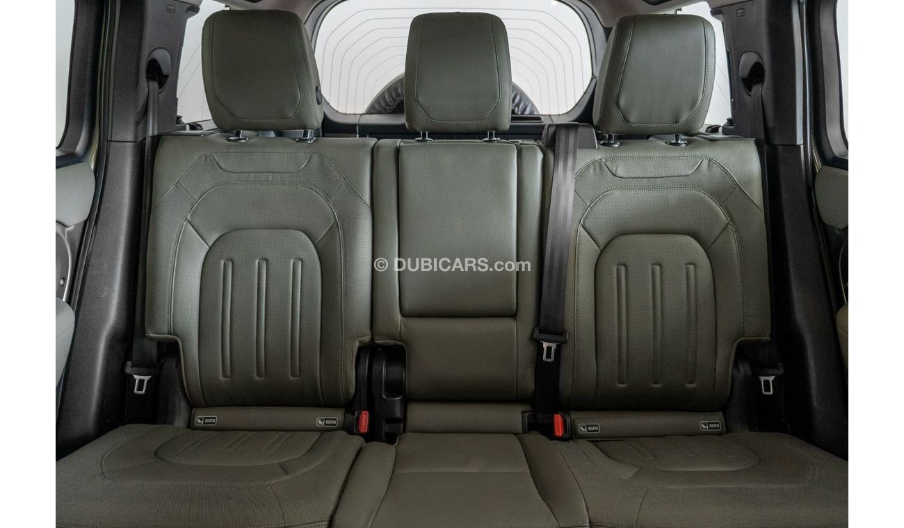 Land Rover Defender P300 110 S