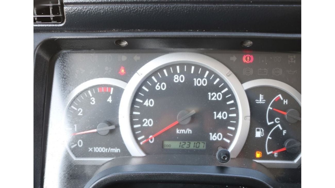 Mitsubishi Fuso Canter 2017 | CANTER 3.5 TON CHILLER WITH GCC SPECS AND EXCELLENT CONDITION