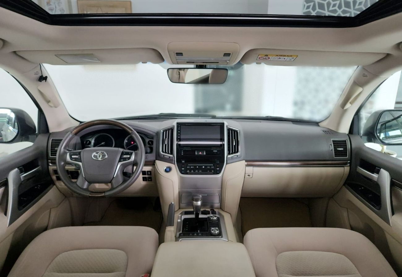 Toyota Land Cruiser EXR V8 5.7L-8CYL  NO ACCIDENT EXCELLENT CONDITION