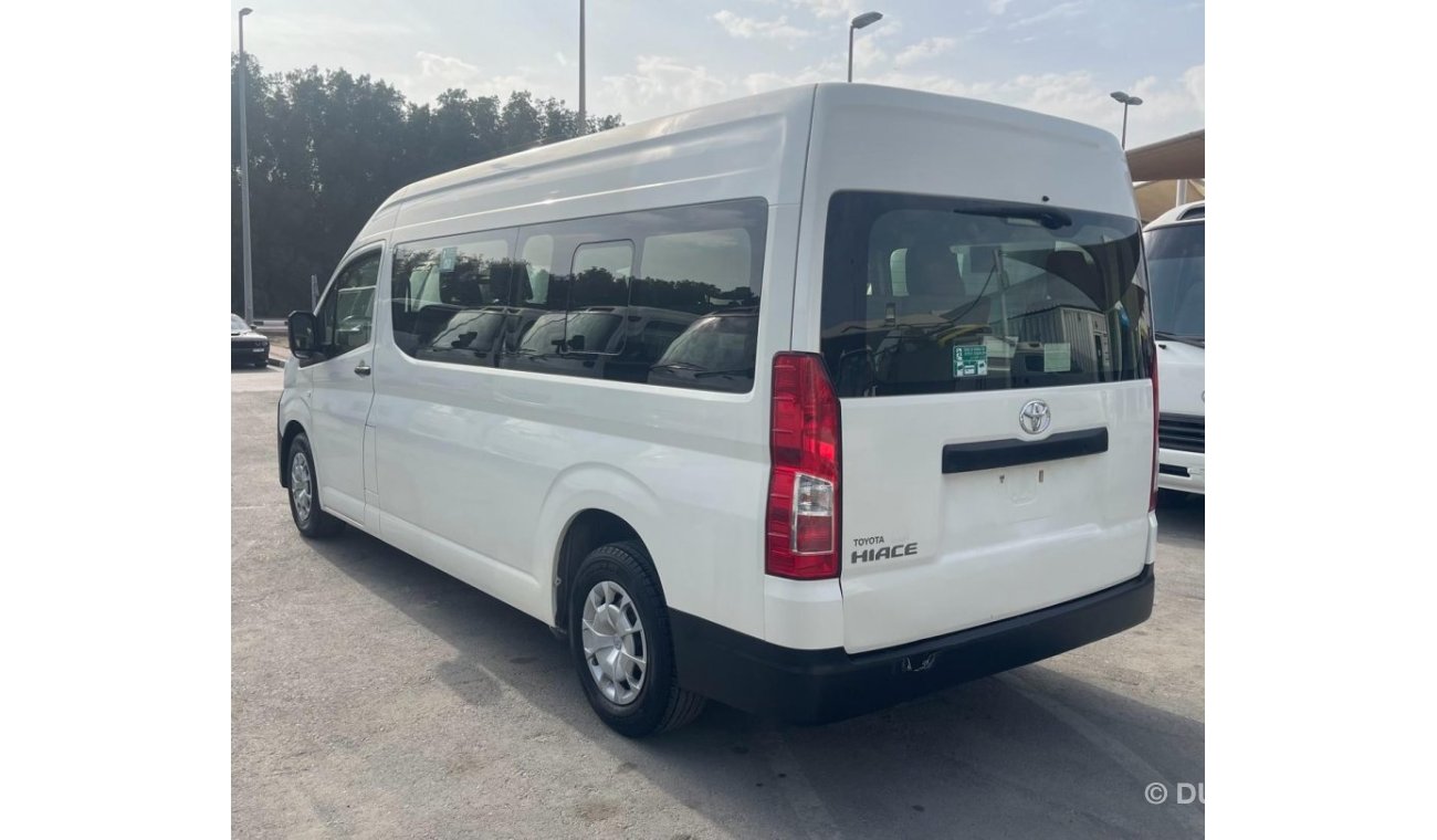 Toyota Hiace Commuter GL High Roof