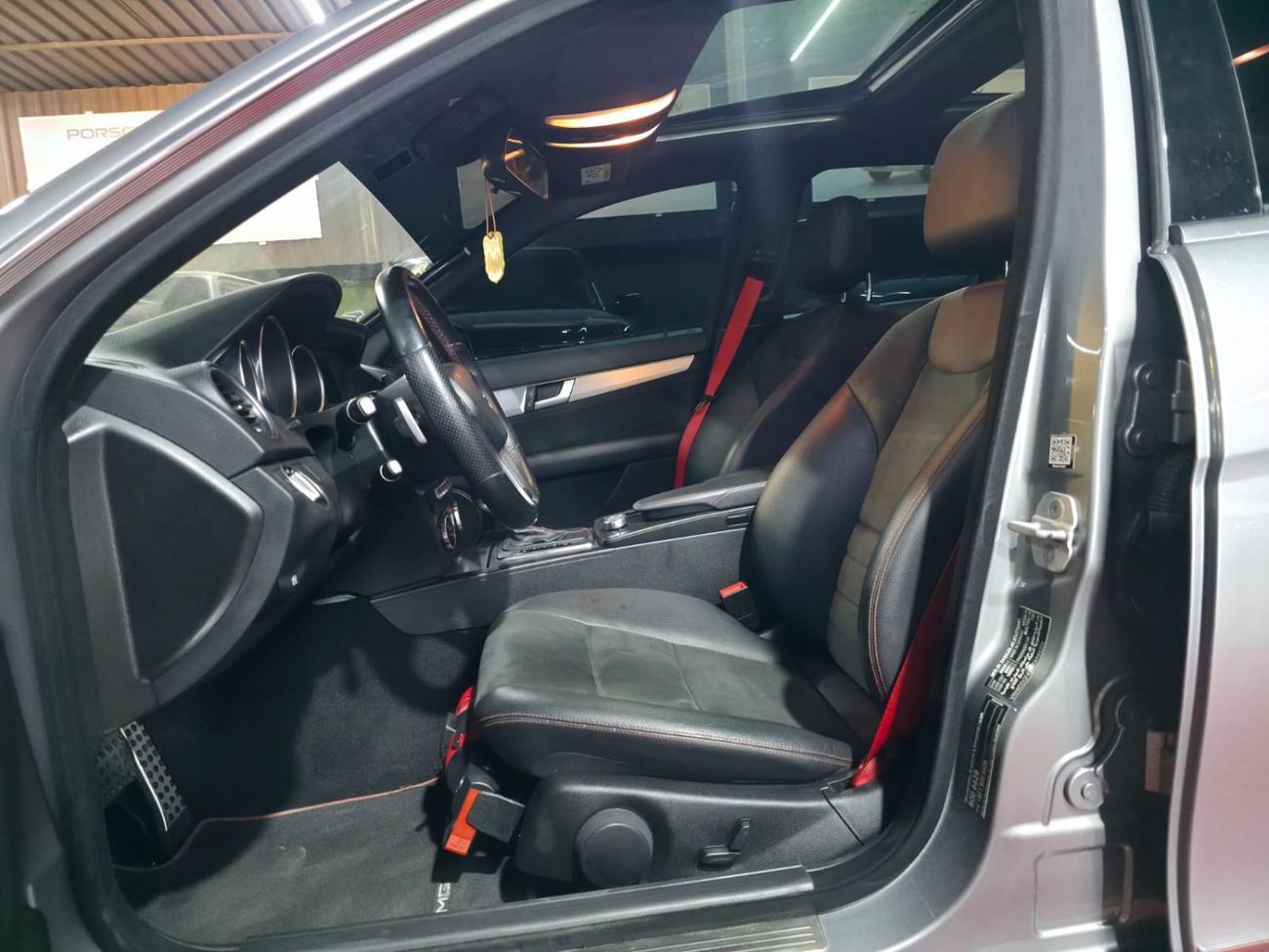 مرسيدس بنز C 200