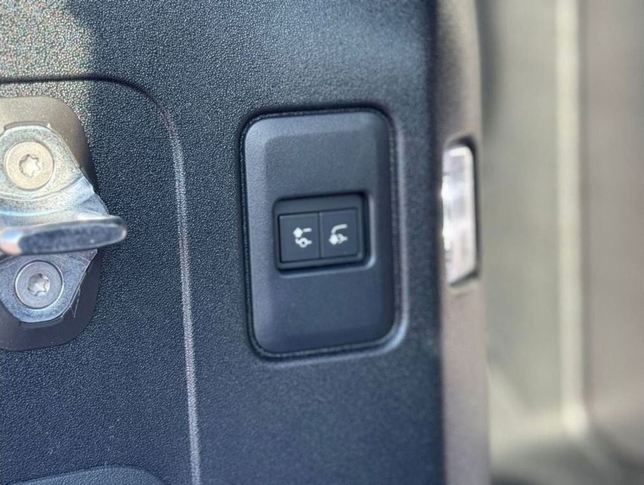 Land Rover Defender LAND ROVER DEFENDER 6 CYLINDER 3.0L 2025