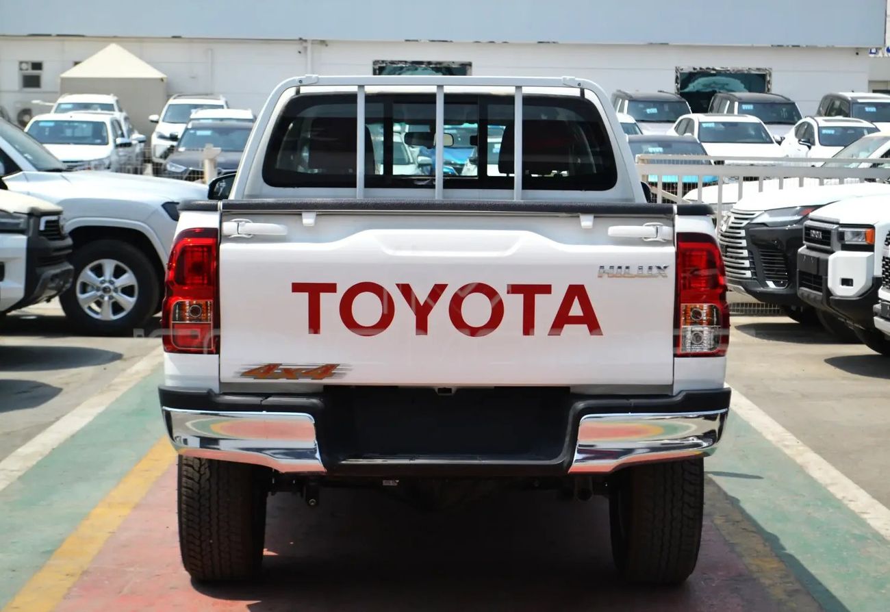 تويوتا هيلوكس GLX 2.7L Double Cab Utility 4WD A/T
