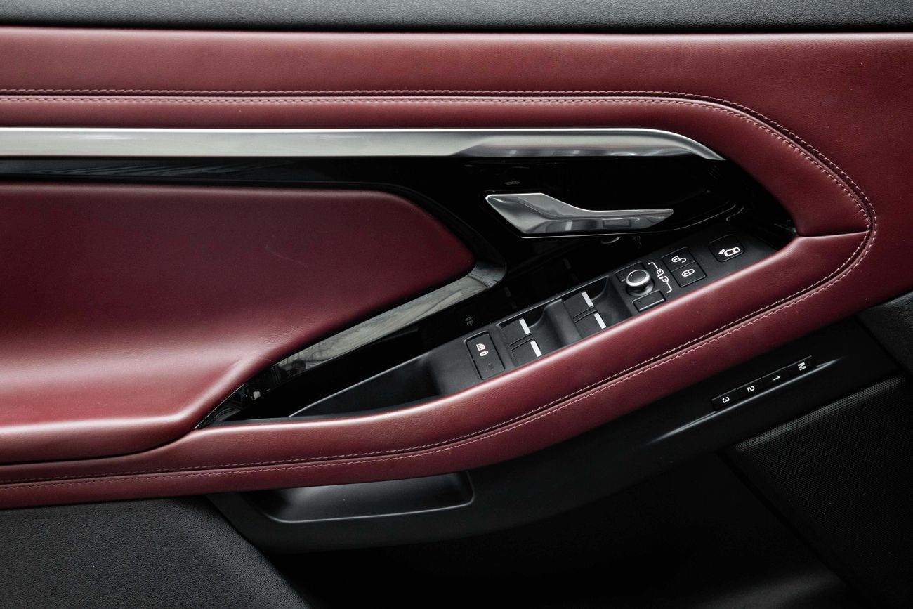 Land Rover Range Rover Evoque RANGE ROVER EVOQUE P250 HSE R DYNAMIC | 2,742 P.M | 0% Downpayment | Great Condition!