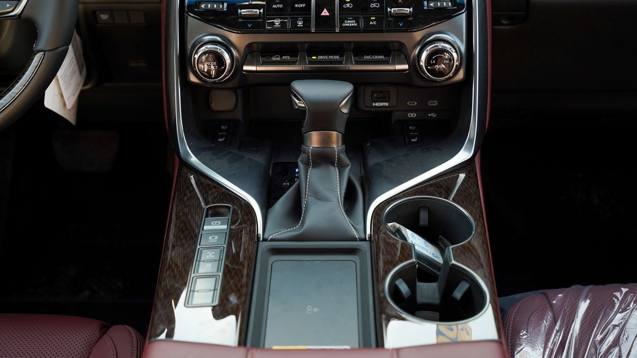 Lexus LX600 SIGNATURE