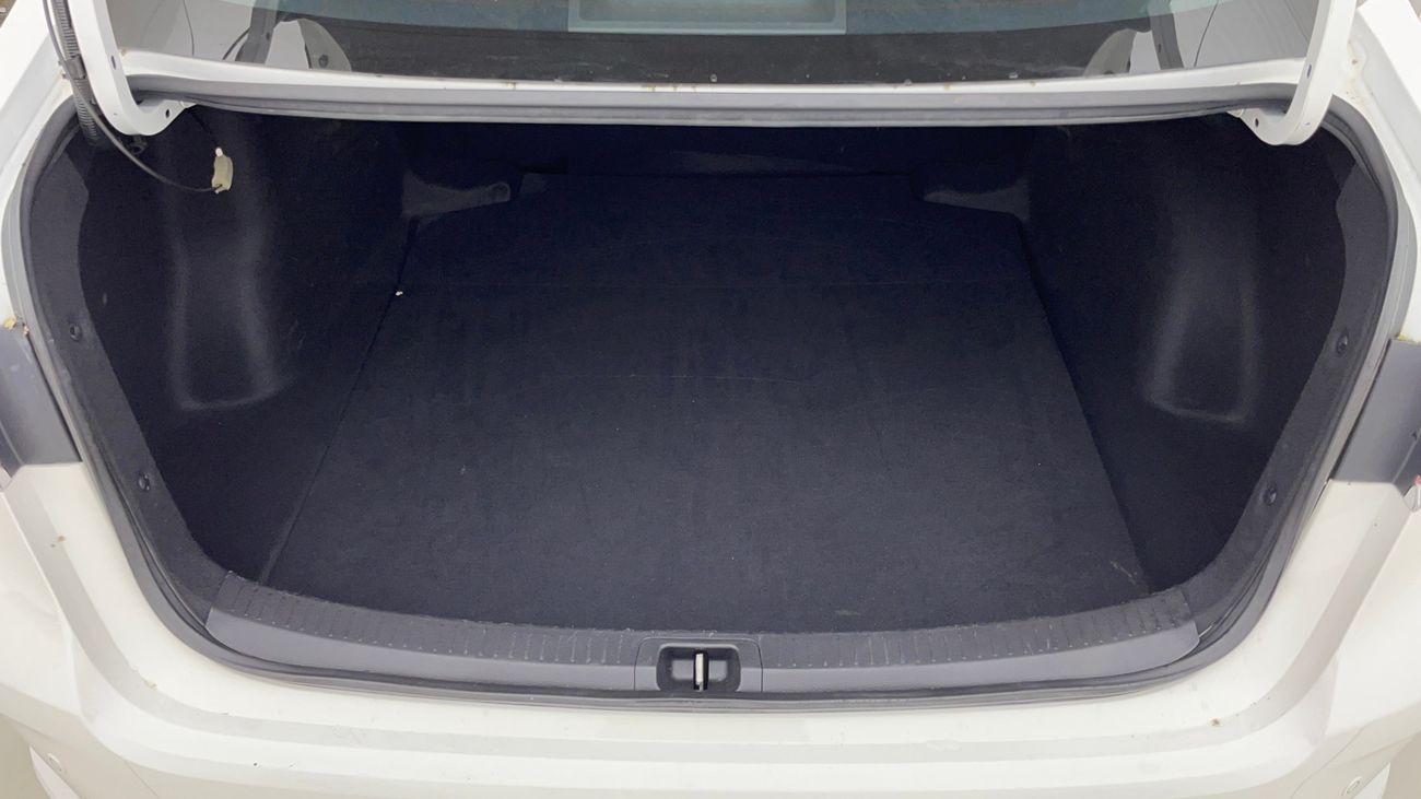 تويوتا كورولا XLI 1.6 | بدون دفعة مقدمة | اختبار القيادة في المنزل